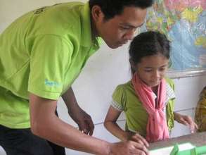 Youth Star Cambodia. Volunteer teaching.