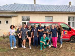 Dr. Aurelian,team,volunteers on mobile campaign