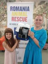 Family with spayed kitty at Center of Hope
