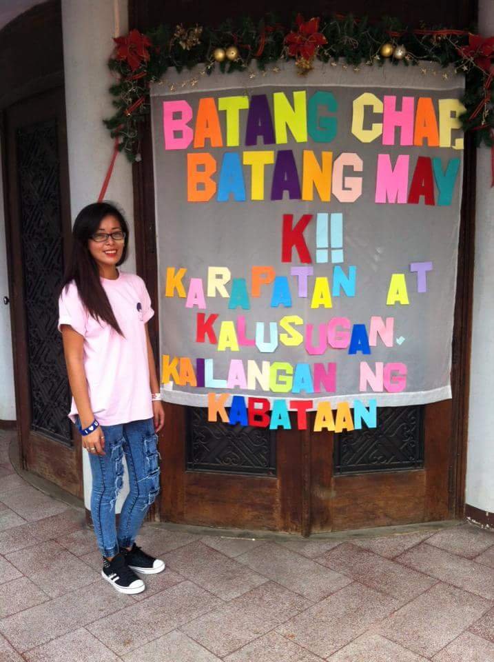 Helping street children in proper hygiene