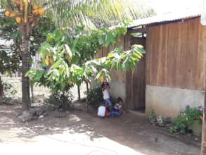 Children playing in Boca de Sabalos.