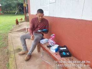 The HSO manager receiving the chlorine checkers
