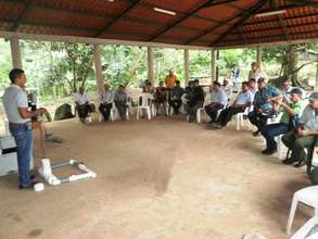 Technical presentation to leaders of Nueva Guinea