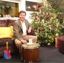 Daniel O'Donnell having tea at Mutiny Studios