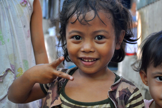 Help 600 People Escape Floods & Poverty
