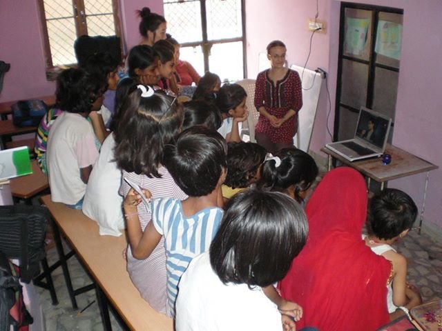 No Bad Touch workshop with Arnica, volunteer