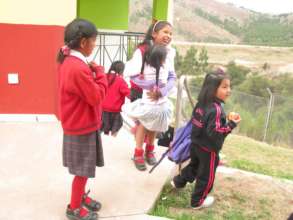 CW big sisters guide new little ones to school