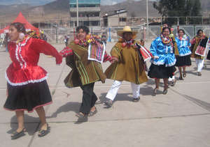 Mothers, fathers, brothers dance for CW festival