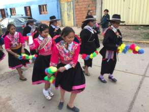 CW girls strut their knowledge of local dances