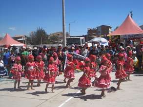 CWGirls represent coastal Peru Negro dance