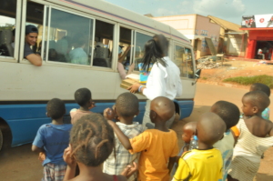 children saying bye