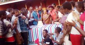 CHILDREN ENJOYING CAKE