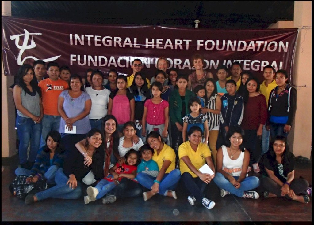 Provide a Critical-Thinking program for 40 teens