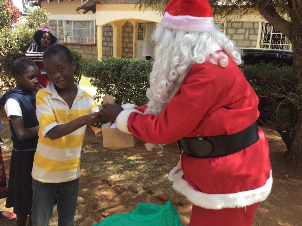 GG - Santa &Peter at Amani Shelter