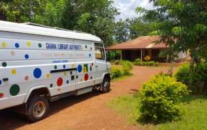 The library van outside Kwaaso Junior High School.
