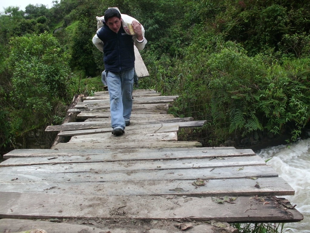 A new home for 20 poor Andean families in Ecuador