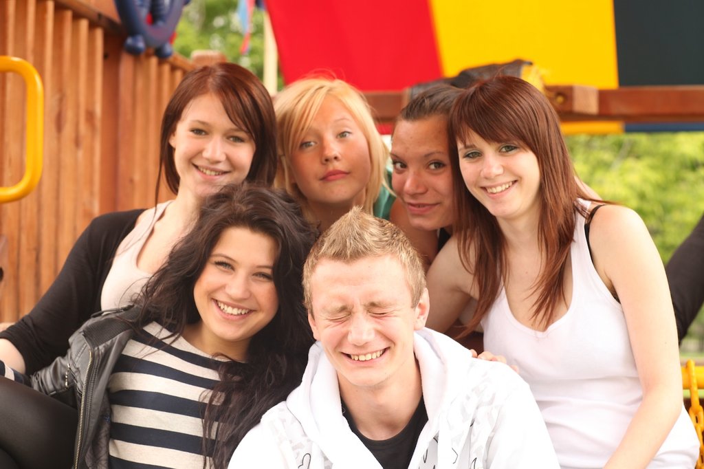 Help Russian orphans get education & socialize