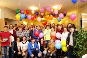Help Russian orphans get education & socialize