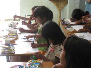 Students painting-Son Tan