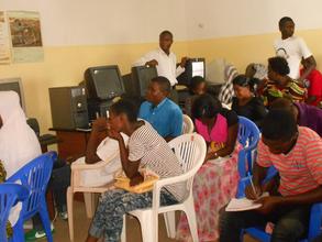 Reducing youth poverty photo