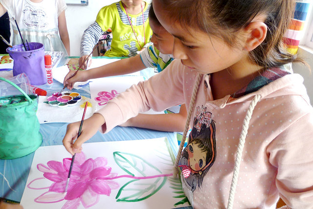 Help Migrant Women and Children in China
