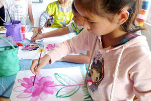 Children Draw Picture
