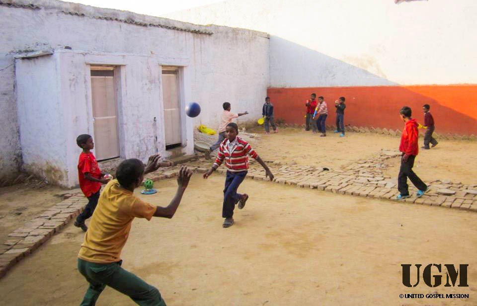 Sponsor home needs of 14 Orphan Children in India