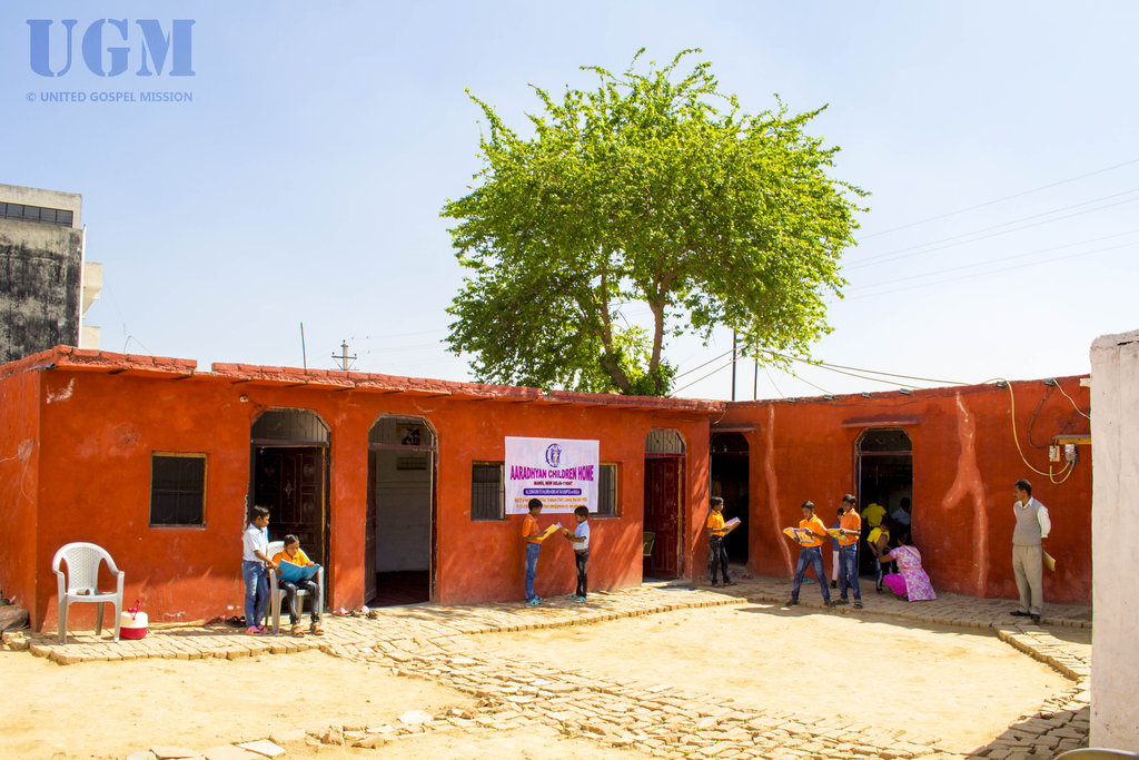 Sponsor home needs of 14 Orphan Children in India
