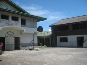 SDC patio where children play basketball