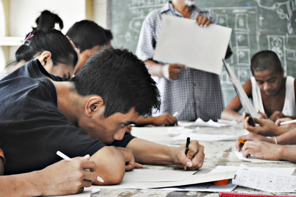 Remove 500 Filipino children from the streets