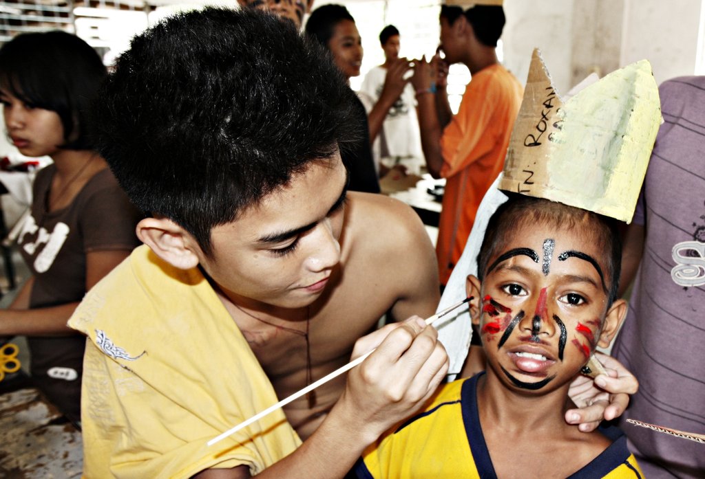 Remove 500 Filipino children from the streets