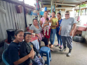 Sonia & Vicente with their whole family