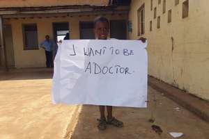 The dream of the refugee child to become a doctor