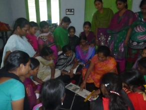 Trainees are learning cutting the cloths