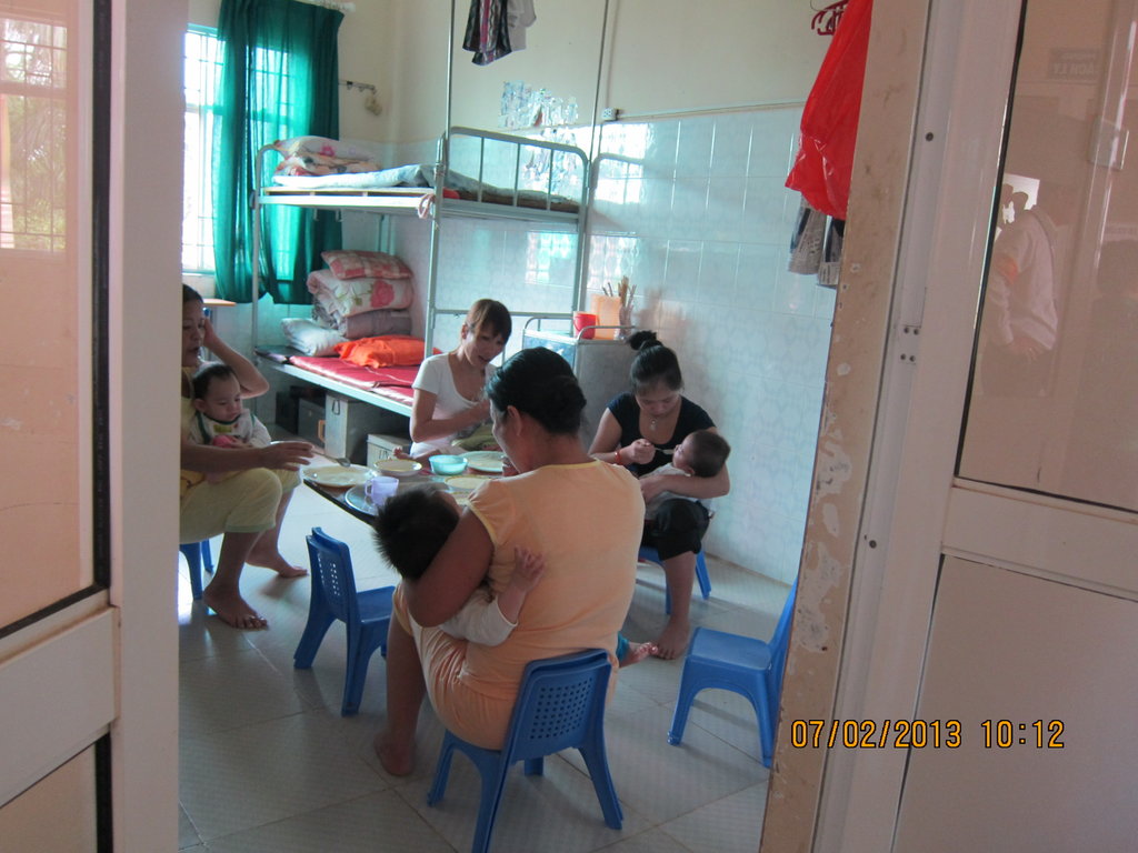 Help 75 abandoned orphans with HIV infection,Hanoi