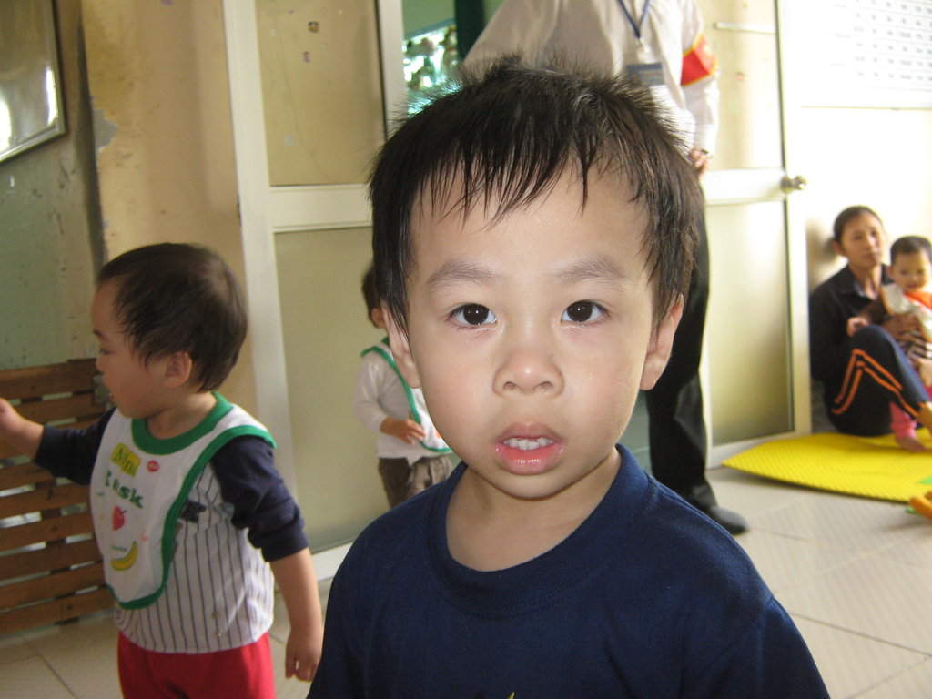 Help 75 abandoned orphans with HIV infection,Hanoi