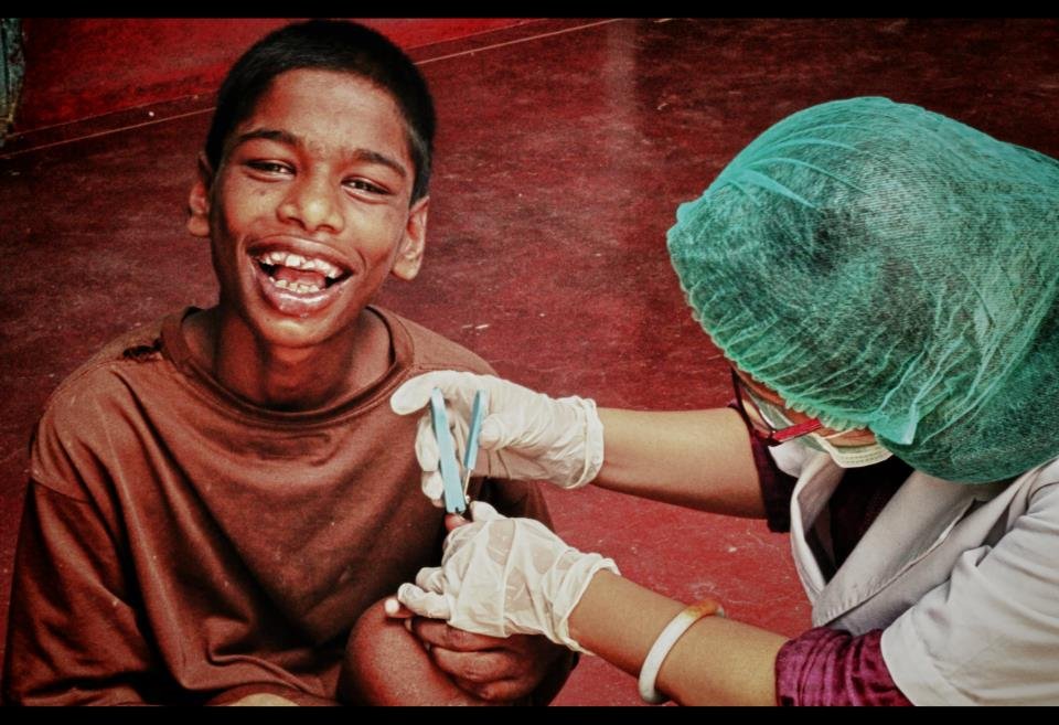 Educate 500 children- support U&I at the World 10K