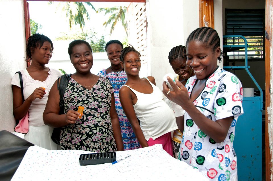 Mom's lined up to see a midwife at MN