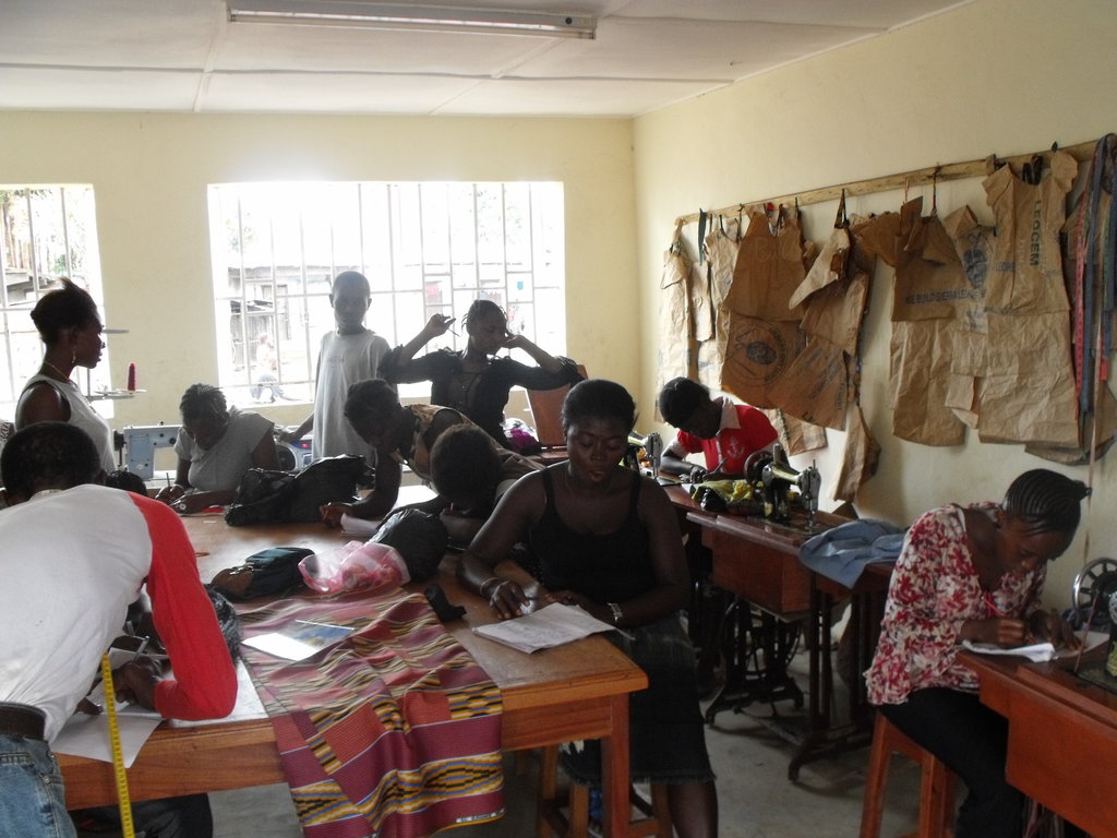 Help Further Training -Professional Sewing Machine