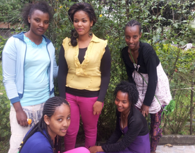 A warm welcome for new WEEMA midwife scholars