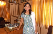 Help entrepreneurs in India start businesses.
