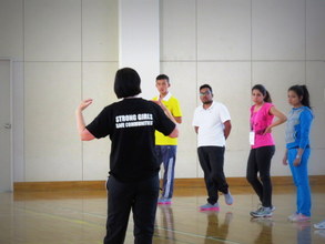Boxing classes with young Asian leaders