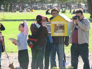 Minilbraries in public parks in Rosario 2