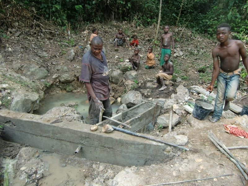 Moise pouring the second dam