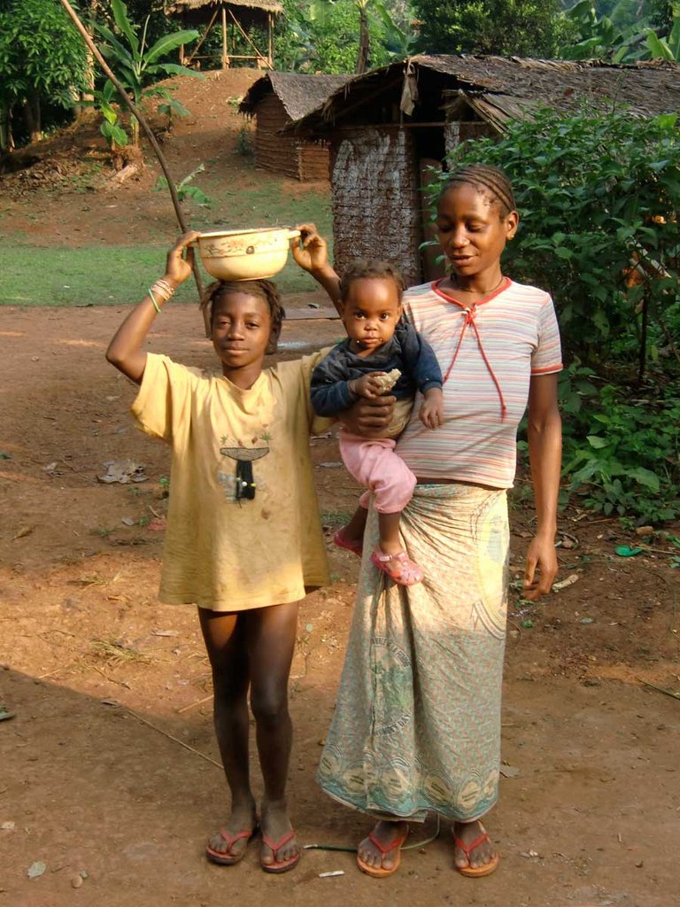 Improving the health of an indigenous Baka village