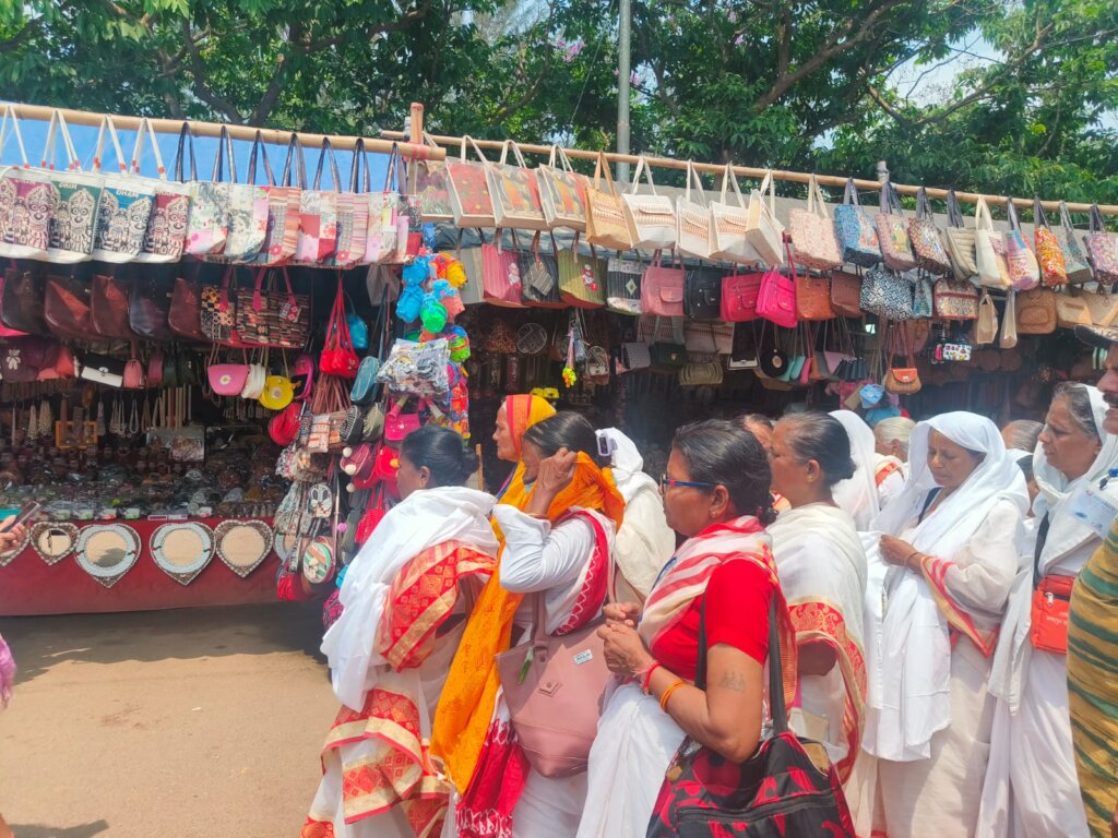 Opportunity to window shop and buy also