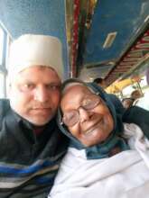 98 Year old Manu Ma always wanting a hug