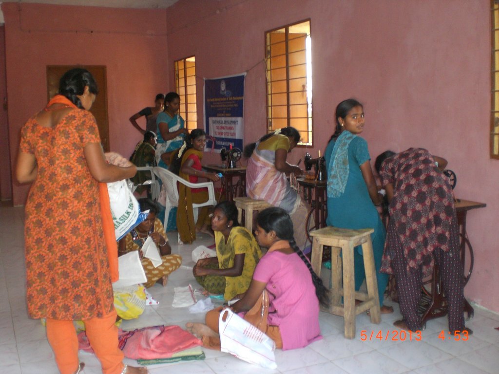 Sewing machine to earn income
