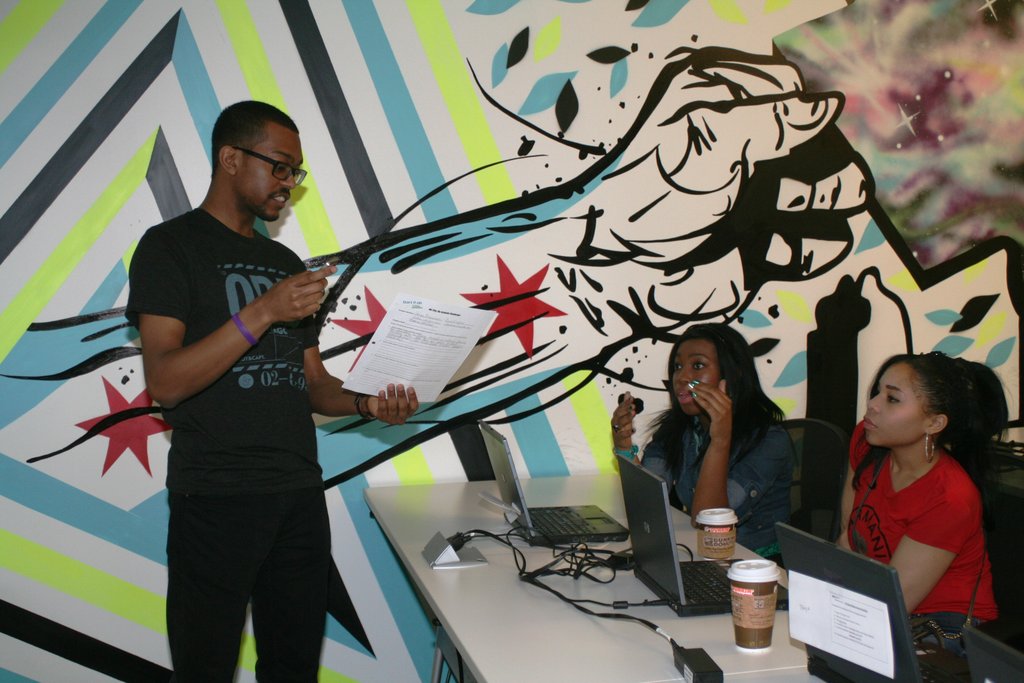 Help Chicago Students Excel With Business Training
