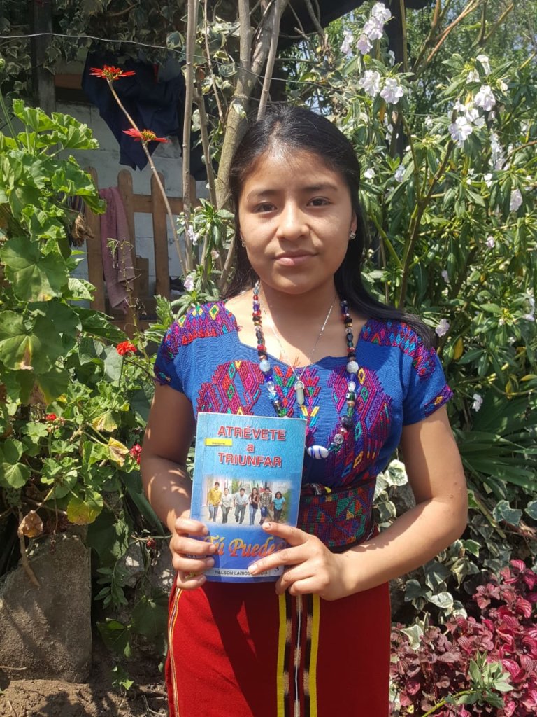 Leeisvi shares her book club book outside her home
